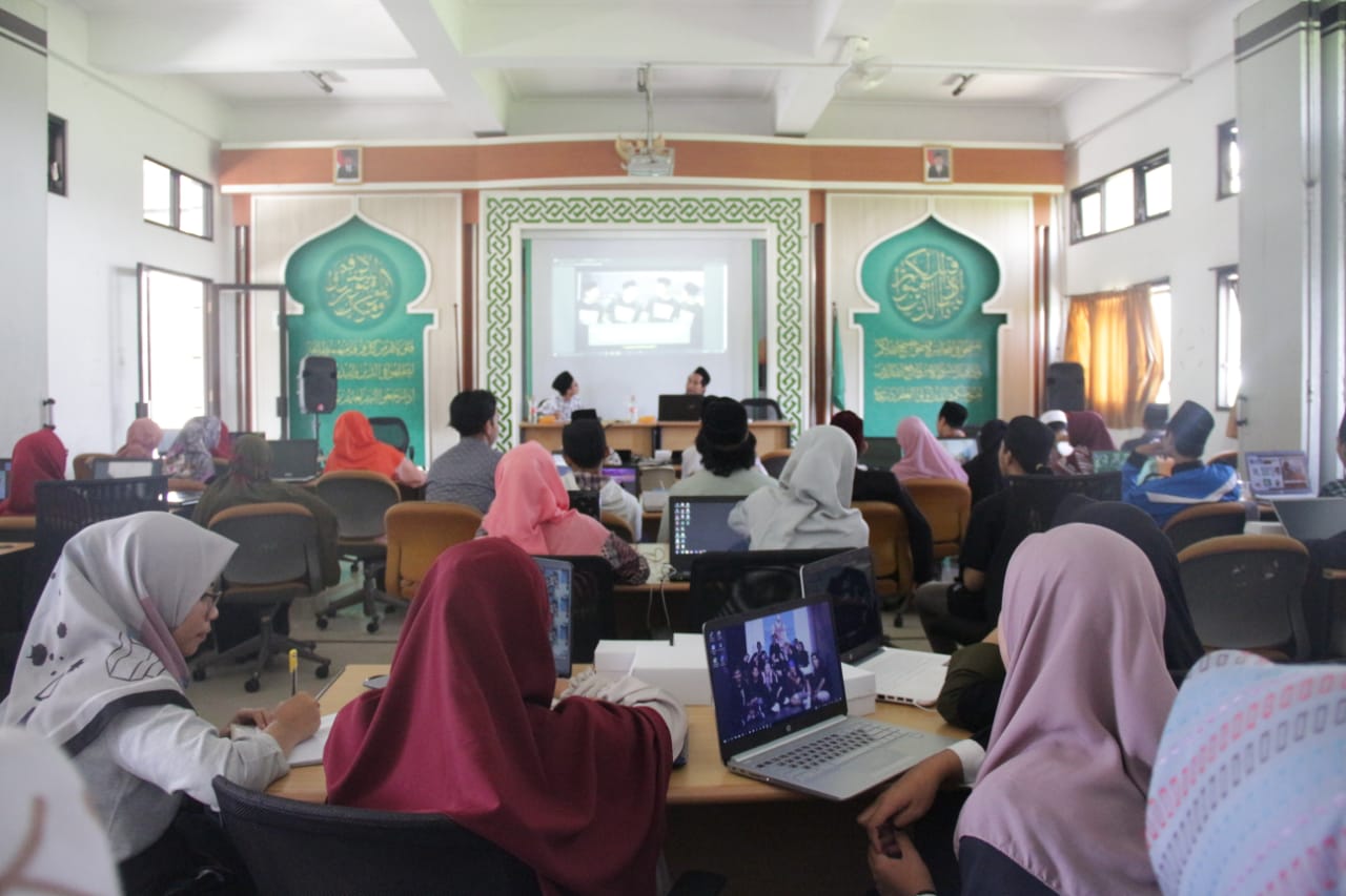 DEMA IIQ An Nur Gelar Ngaji Desain