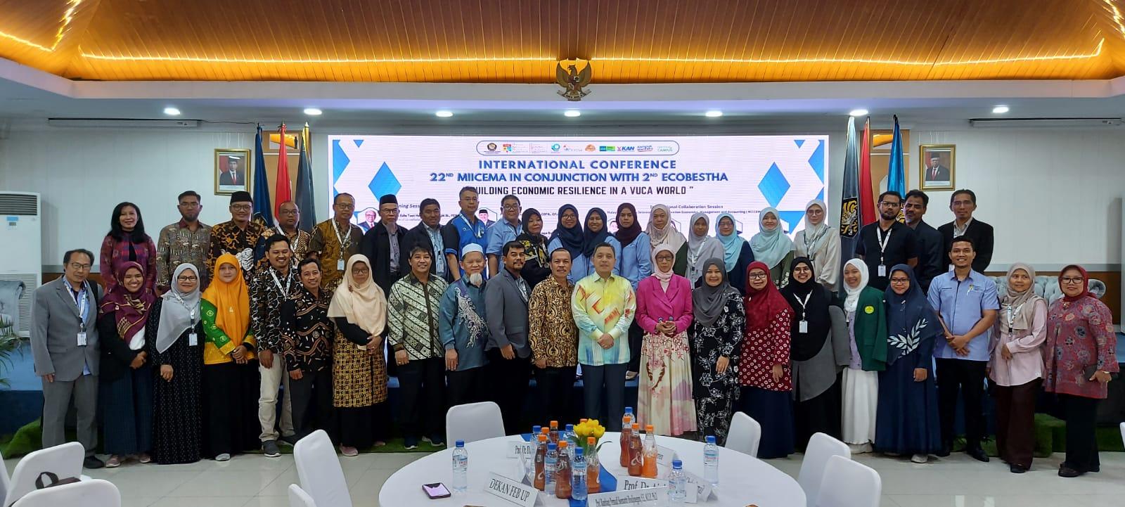 Dekan FEBI IIQ An Nur menjadi Presenter dalam Forum Internasional MIICEMA X ECOBESTHA 2023