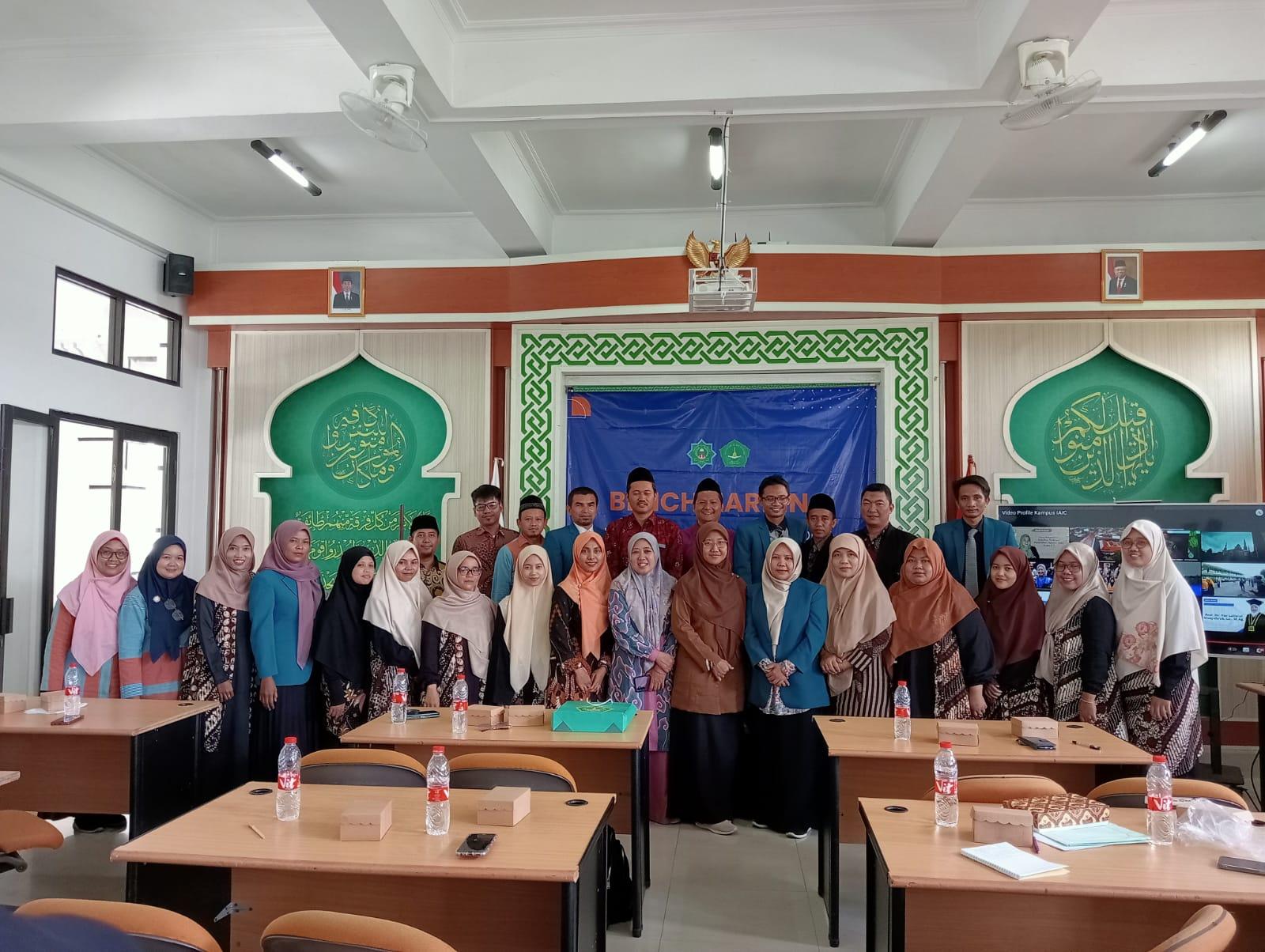 IIQ An Nur Yogyakarta dan IAI Cirebon Laksanakan Benchmarking