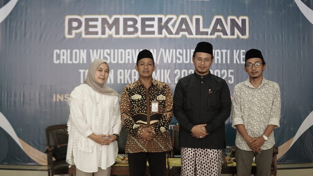WhatsApp Image 2025 09 10 at 16.05.41 - Rektor hingga Influencer Beri Wejangan pada Calon Wisudawan Angkatan XVII IIQ An Nur Yogyakarta