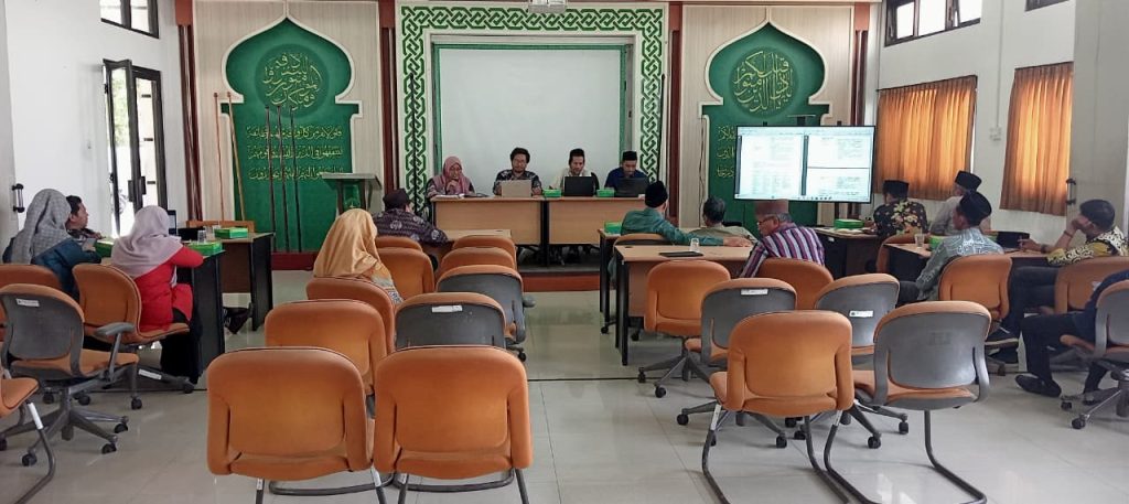 WhatsApp Image 2025 10 09 at 15.17.33 - LPM IIQ An Nur Yogyakarta Gelar Rapat Tinjauan Manajemen, Bahas Hasil Audit Mutu Internal 2025