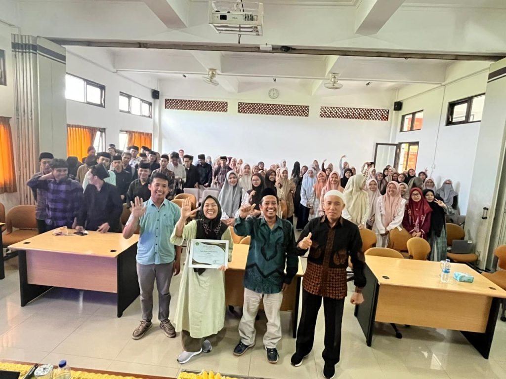 WhatsApp Image 2025 12 15 at 15.32.45 - Kaji Gerakan Ekopesantren, IIQ An Nur Yogyakarta Hadirkan Pahlawan Pangan Dunia