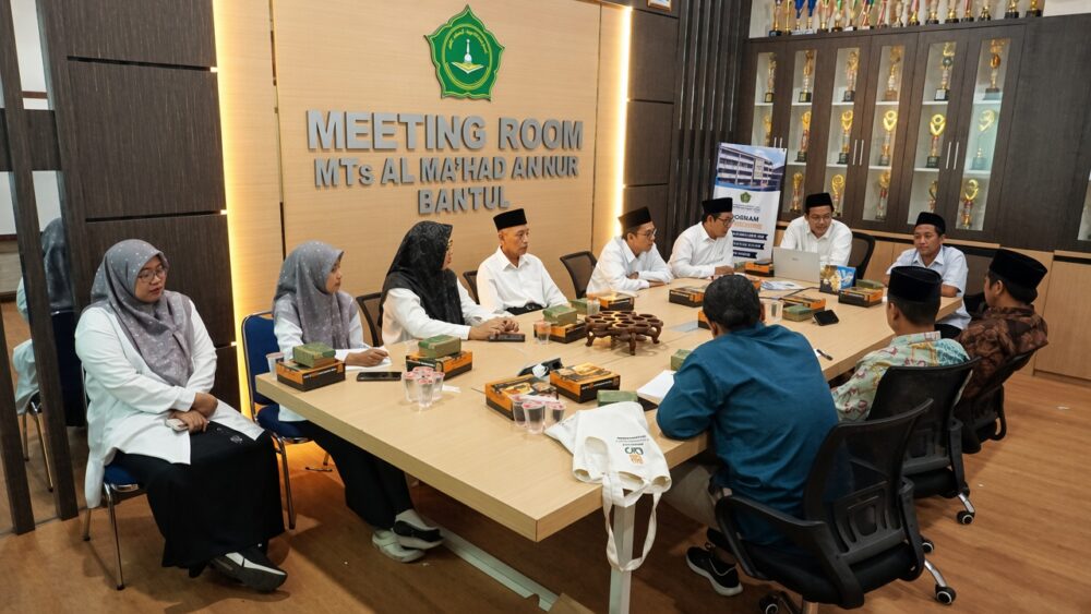 IIQ An Nur Yogyakarta dan MTs Al Ma’had An Nur Bahas Nota Kerja Sama Empat Bidang