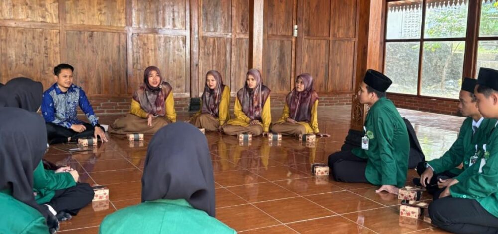WhatsApp Image 2026 07 28 at 14.03.25 - Delapan Mahasiswa IIQ An Nur Yogyakarta Mulai PLP di MTs TQ El Muna-Q