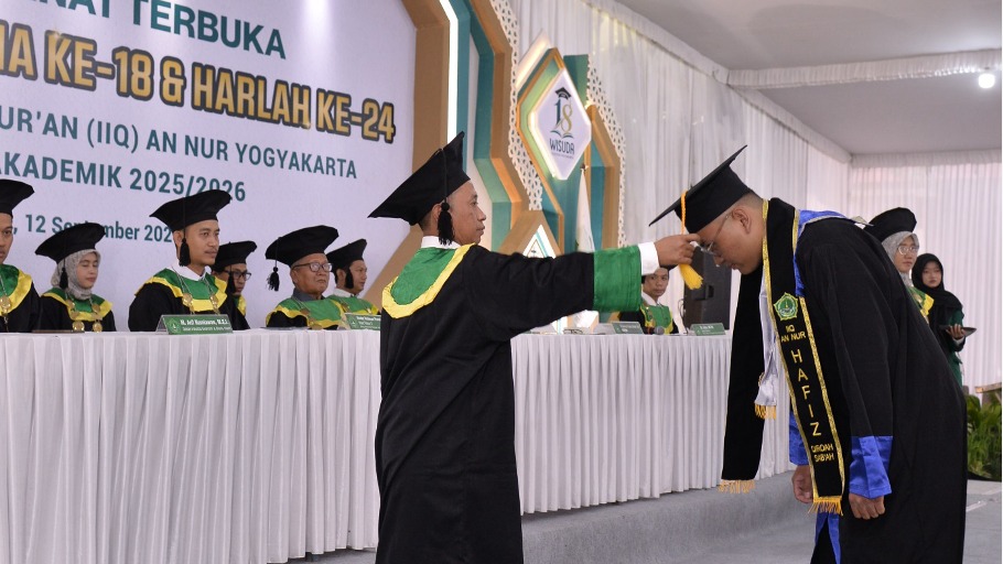 Salah Seorang Wisudawan Terbaik IIQ An Nur Yogyakarta Hafal 30 Juz Al-Qur’an dengan Qiraah Sab’ah