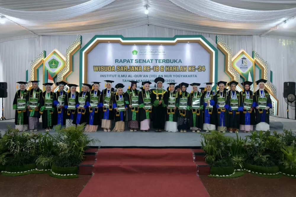 Wisuda Ke-18 IIQ An Nur Yogyakarta, Rektor Soroti Quranic Soft Skills