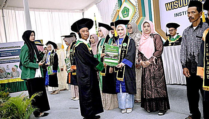 Jadi Wisudawati dengan IPK Tertinggi di IIQ An Nur Yogyakarta, Safirna Ungkap Kunci Prestasinya