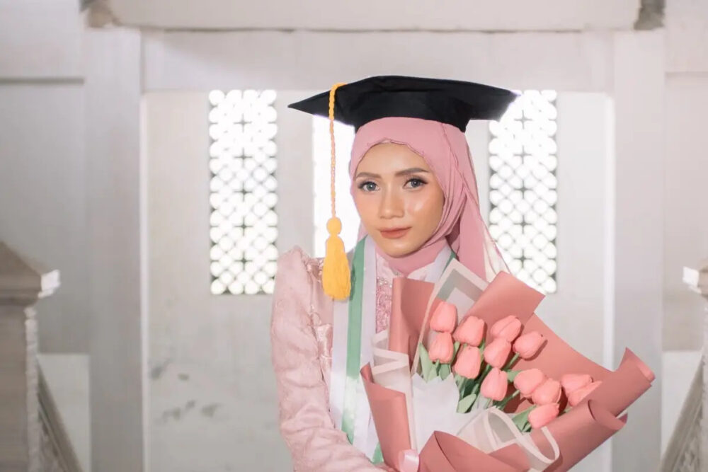Santriwati Asal Jepara Jadi Wisudawati Tercepat IIQ An Nur Yogyakarta